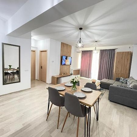 Mamaia Moonlight Apartment エクステリア 写真