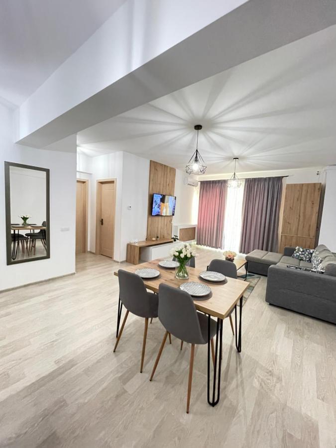 Mamaia Moonlight Apartment エクステリア 写真
