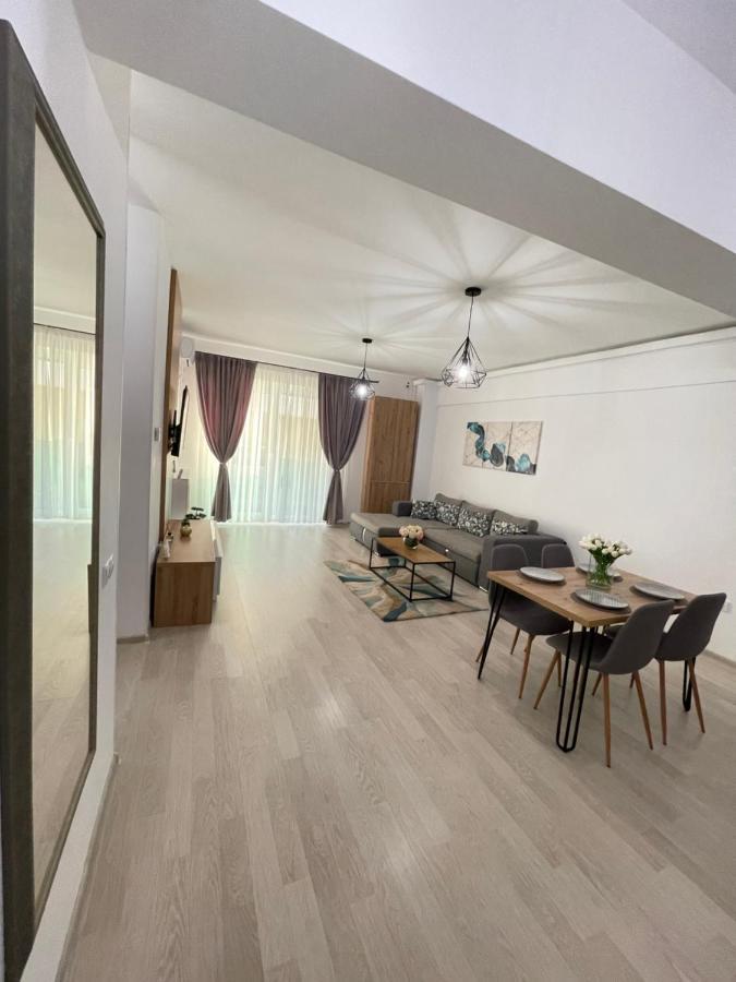 Mamaia Moonlight Apartment エクステリア 写真