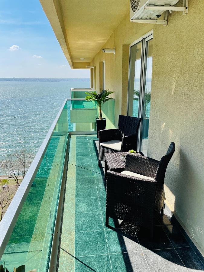 Mamaia Moonlight Apartment エクステリア 写真