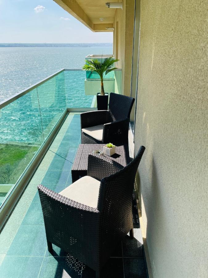 Mamaia Moonlight Apartment エクステリア 写真